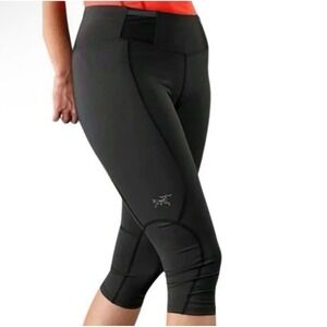 Arc'teryx Leggings Womens Medium Black Soleus Capri Activewear Performance Yoga